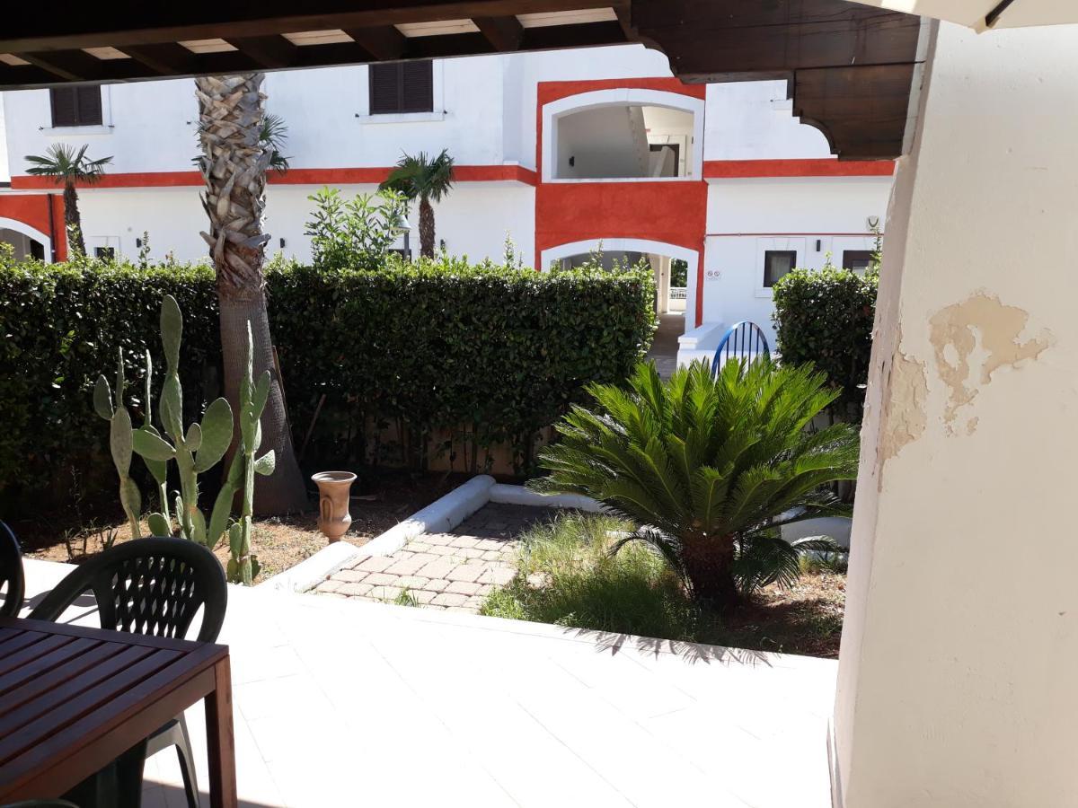 Villa In Villaggio Porto Cesareo Eksteriør billede