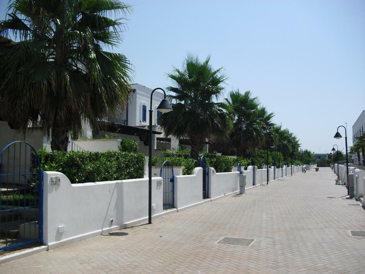 Villa In Villaggio Porto Cesareo Eksteriør billede