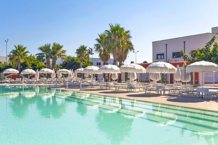 Villa In Villaggio Porto Cesareo Eksteriør billede